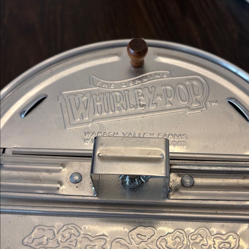 Whitley pop Stovetop Popcorn Popper with Wooden Handle - Silver like new! - Picture 2 of 4